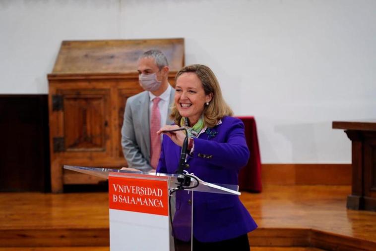 Nadia Calviño en su intervención en la Universidad de Salamanca.