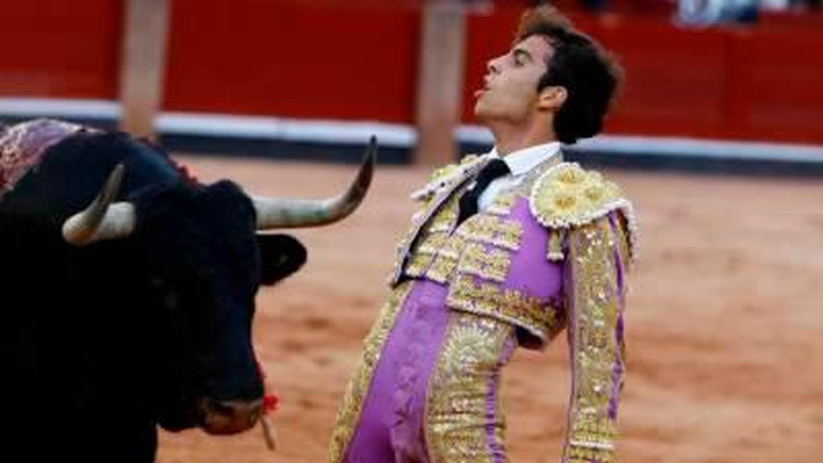 Desplante de Alejandro Marcos en La Glorieta. / ALMEIDA