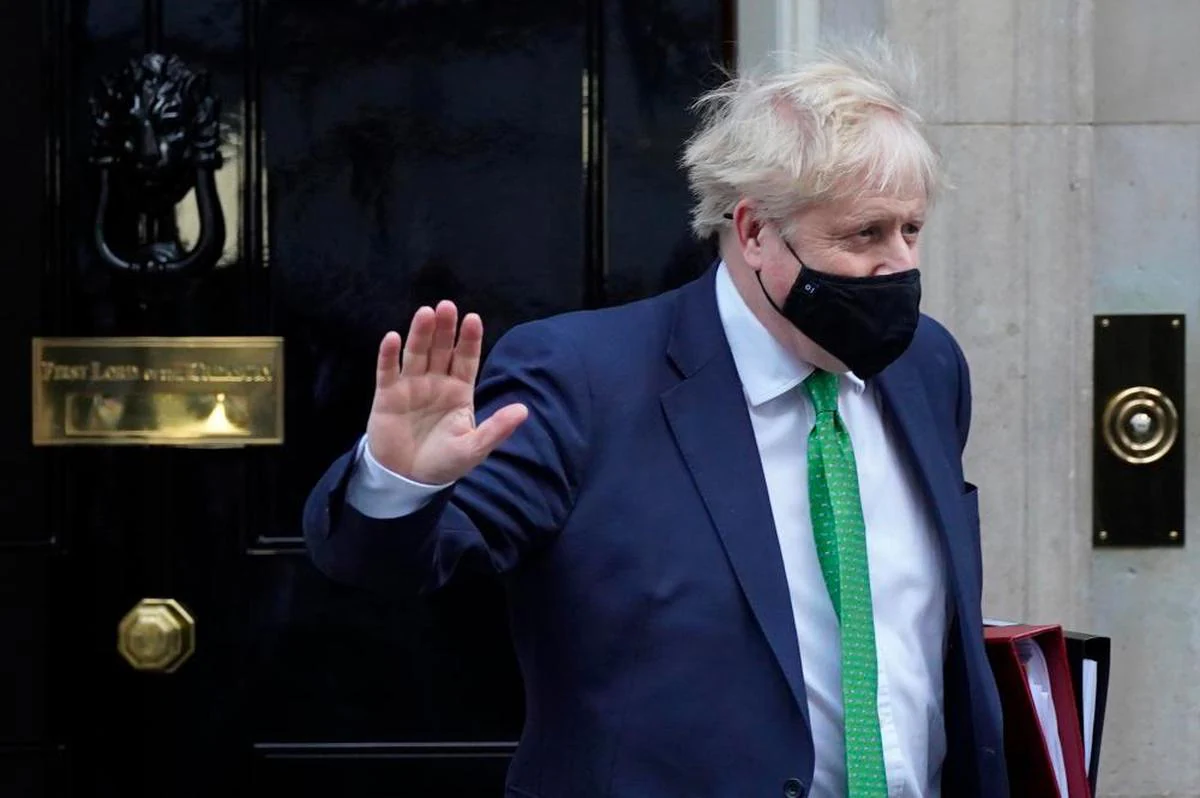 Boris Johnson sale de Downing Street