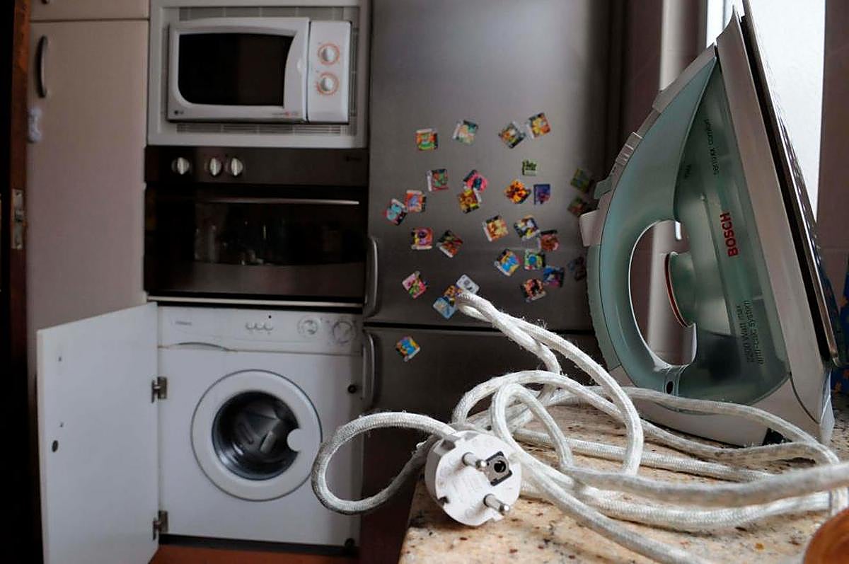 Electrodomésticos en la cocina de una familia salmantina.