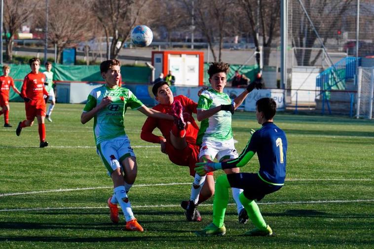 Las mejores imágenes de la decimocuarta jornada del fútbol base de Salamanca