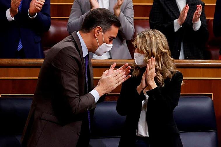 Pedro Sánchez y Yolanda Díaz, miembros del Gobierno