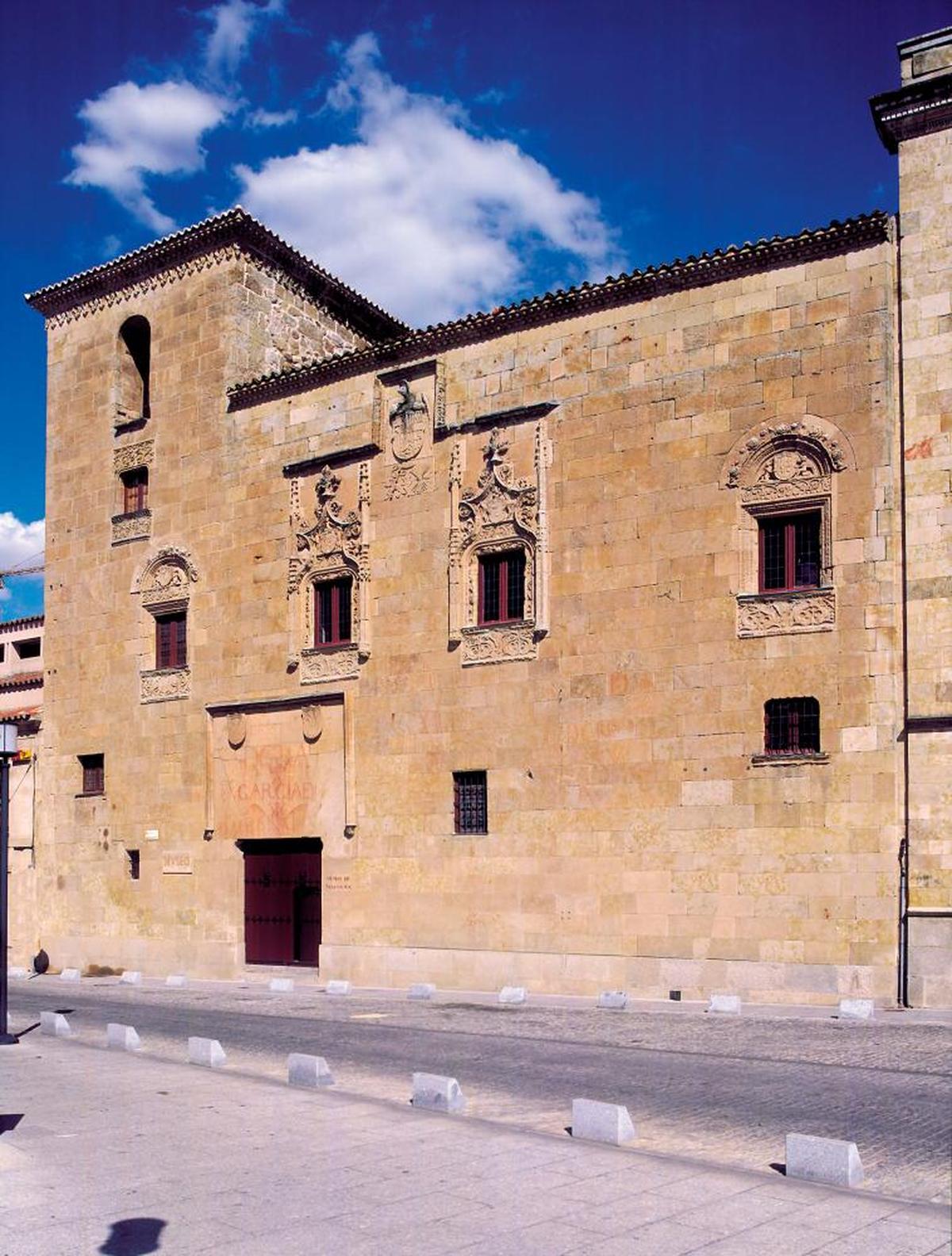 Entrada al Museo de Salamanca.