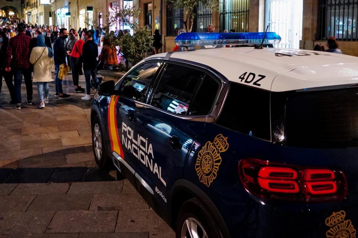 Un vehículo de la Policía Nacional