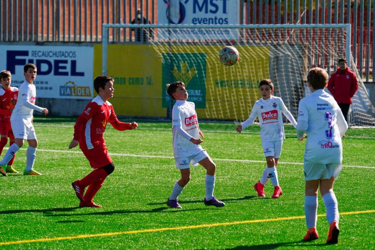 Las mejores imágenes de la decimoséptima jornada del fútbol base de Salamanca