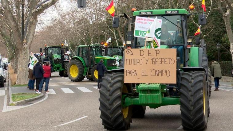 Inicio de la tractorada que ha recorrido este viernes Valladolid