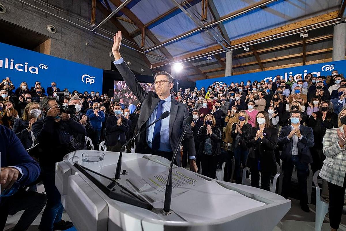 Alberto Núñez Feijoo, en su llegada a la reunión de la Junta Directiva del Partido Popular
