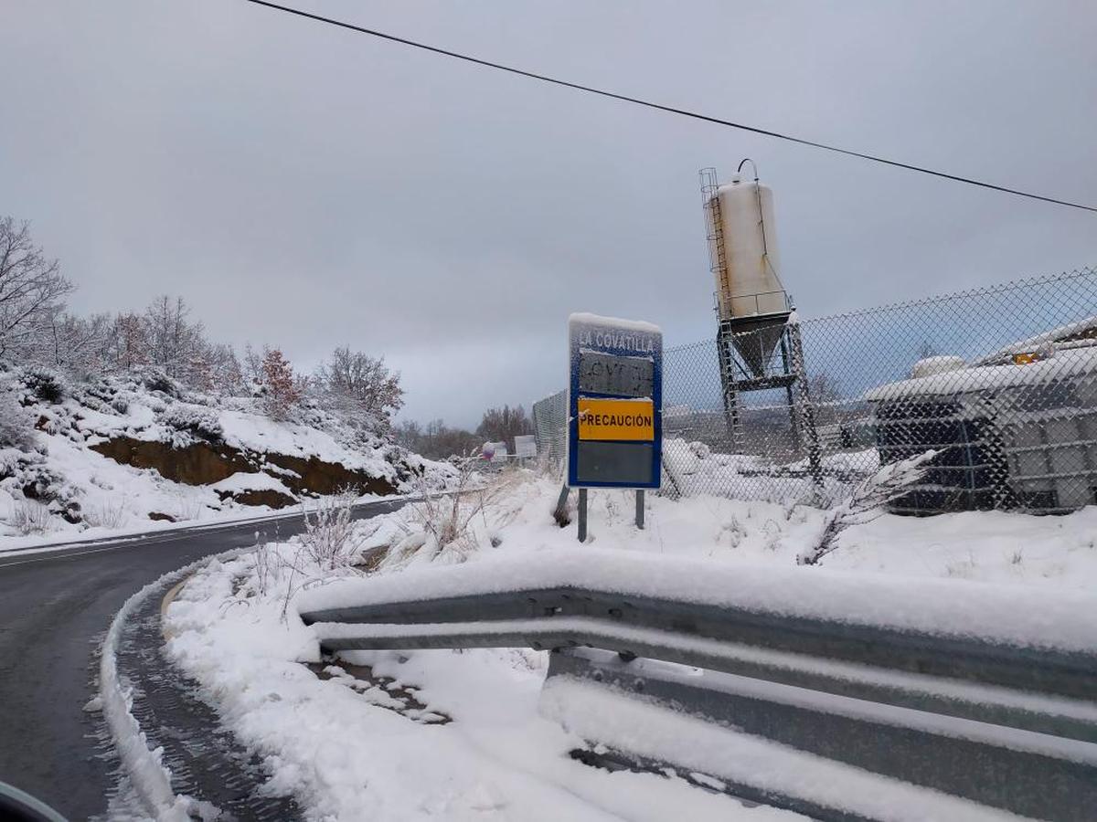 La nieve ha hecho acto de presencia en La Covatilla