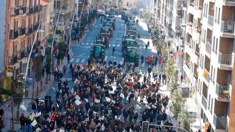 El campo protesta en la tractorada de Salamanca