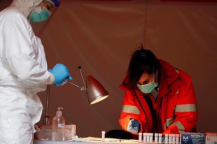 Proceso de detección del coronavirus durante la pandemia.