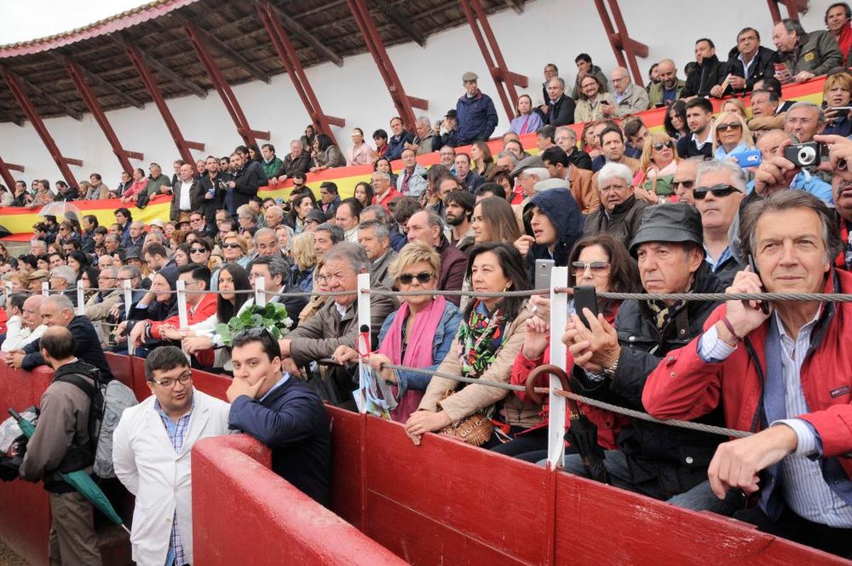 Tendidos de la plaza de toros de Ledesma.