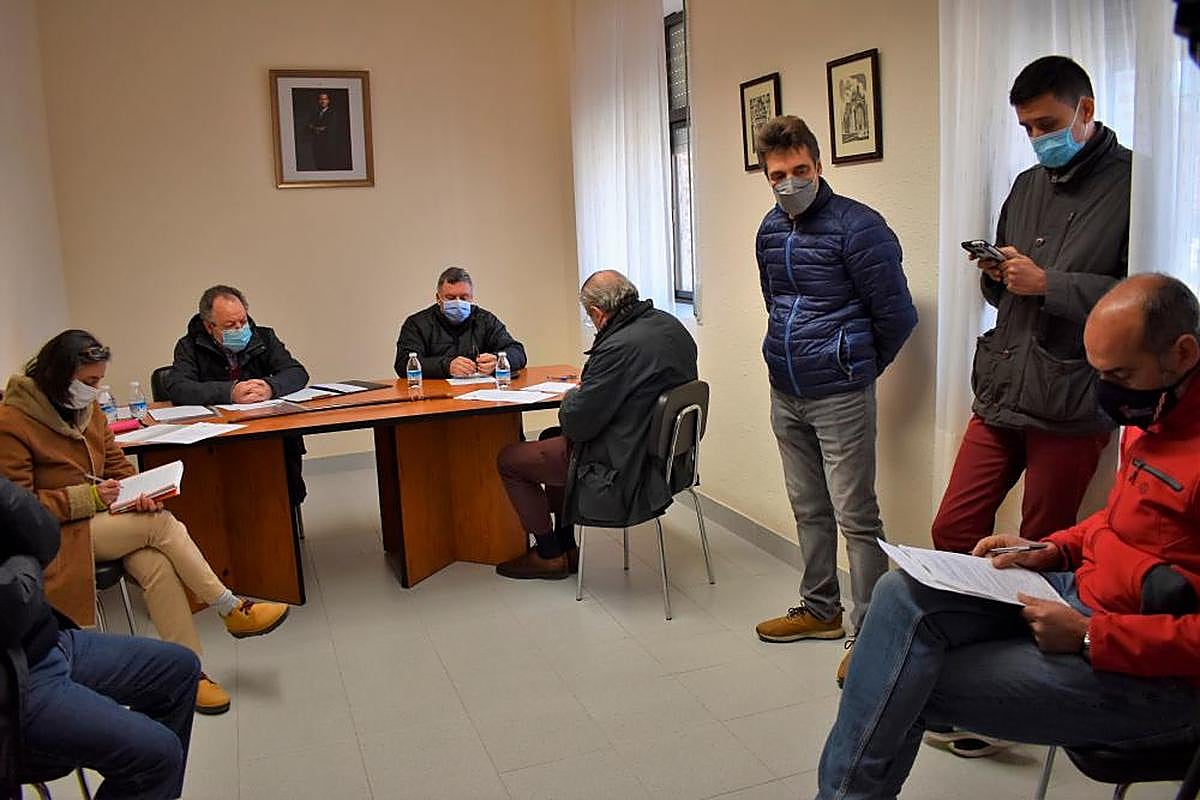 La moción de censura del partido de Gajates.