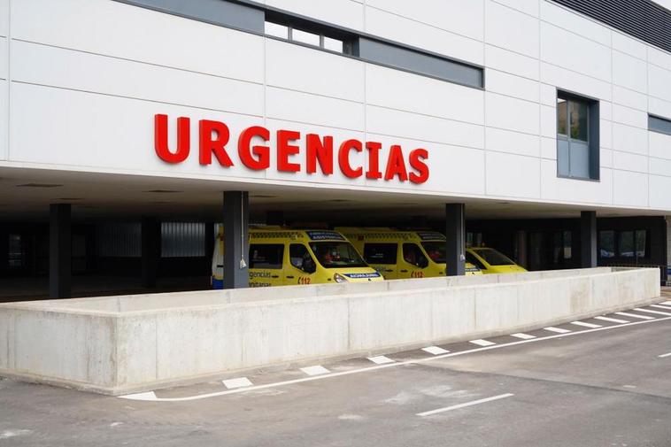 Aparcamiento de ambulancias en las Urgencias del nuevo Hospital de Salamanca