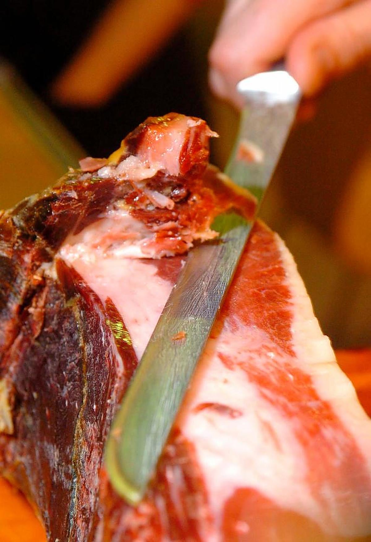El sector busca protección para el jamón serrano y el ibérico
