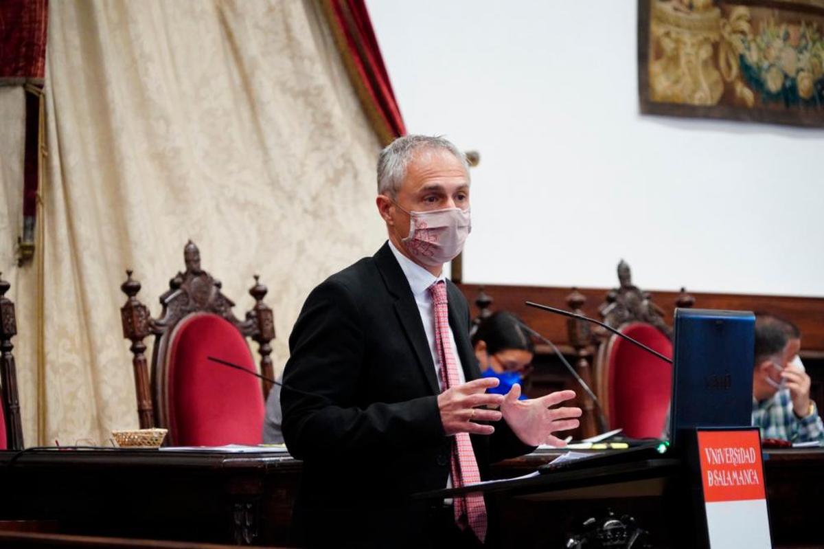 El rector de la Universidad de Salamanca, Ricardo Rivero.