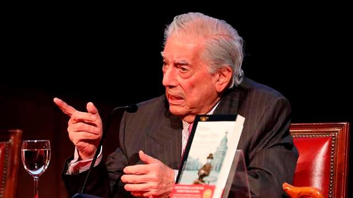 El escritor hispanoperuano Mario Vargas Llosa