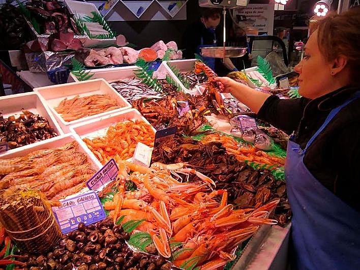 Surtido de marisco, en una pescadería de Salamanca.