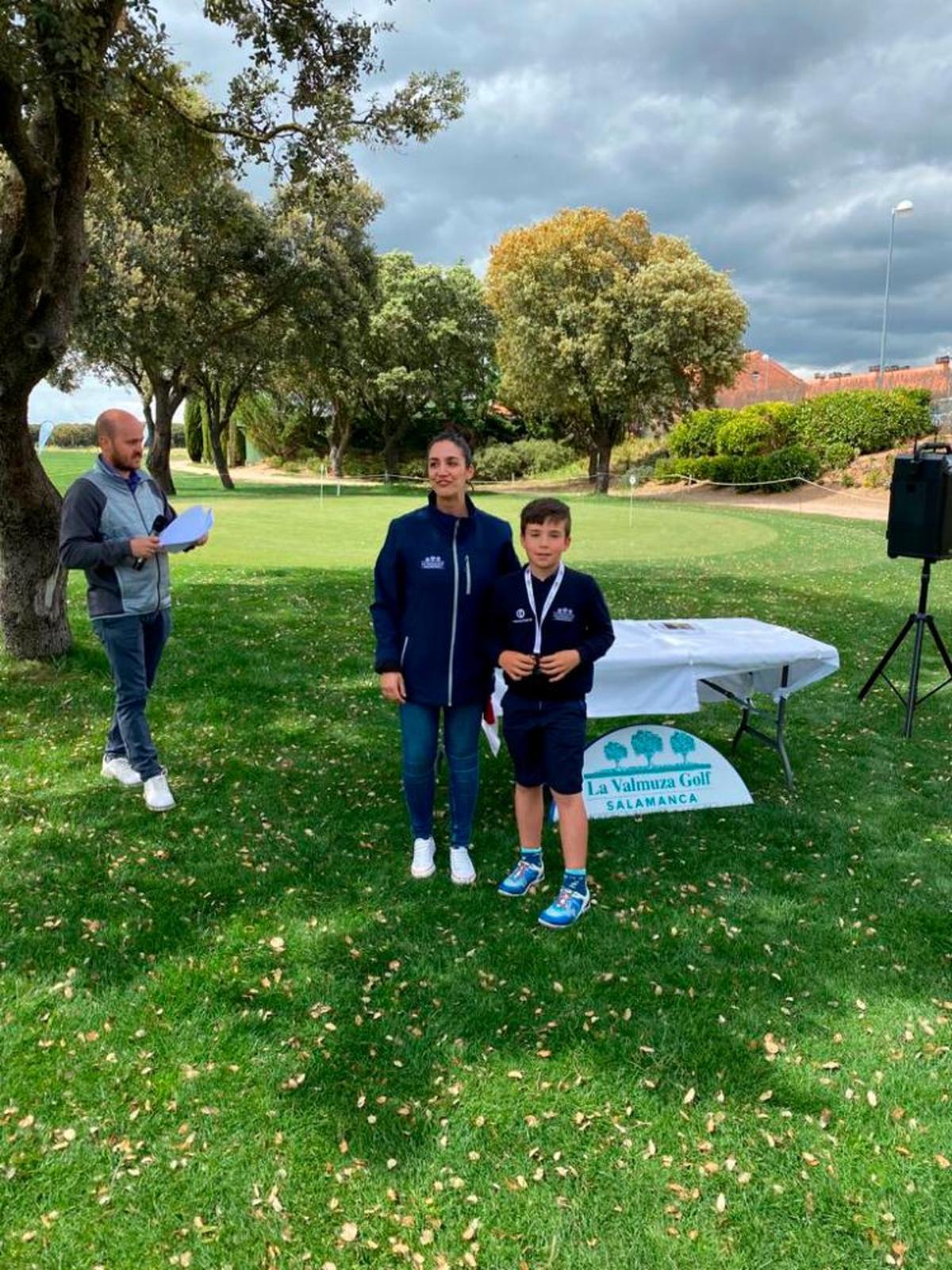 Imagen de la entrega de premios ayer en La Valmuza Golf.