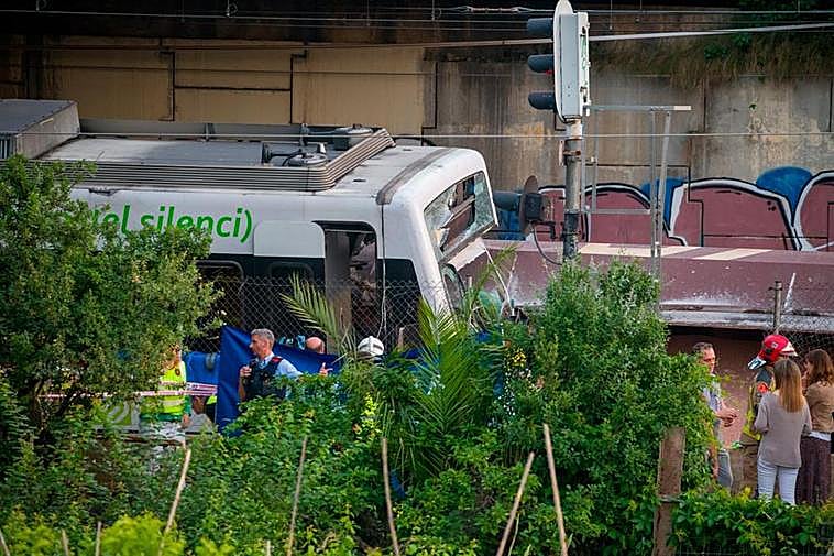 Trenes que sufrieron el accidente en Sant Boi.