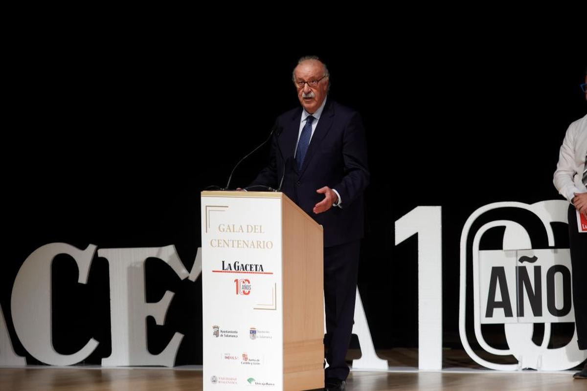 El exseleccionador nacional Vicente del Bosque, durante su intervención.