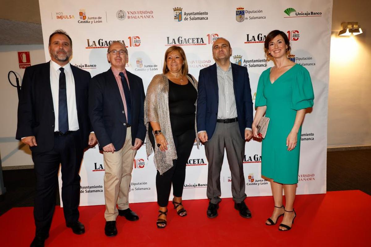 Ignacio Echeguren, Pedro Álvarez, Rosario Arévalo y Pablo Vega, con Mónica Ponte.