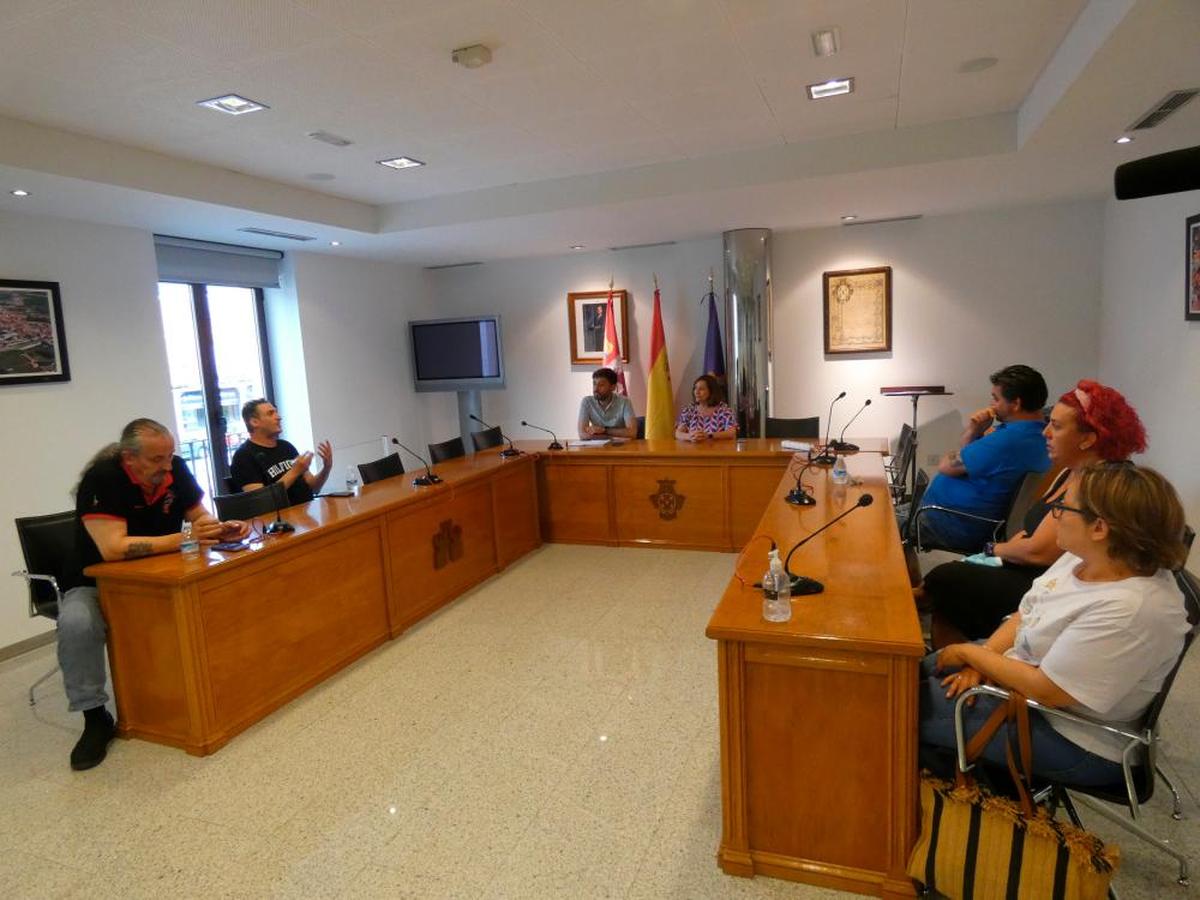 Momento de la reunión celebrada en el Ayuntamiento de Peñaranda.