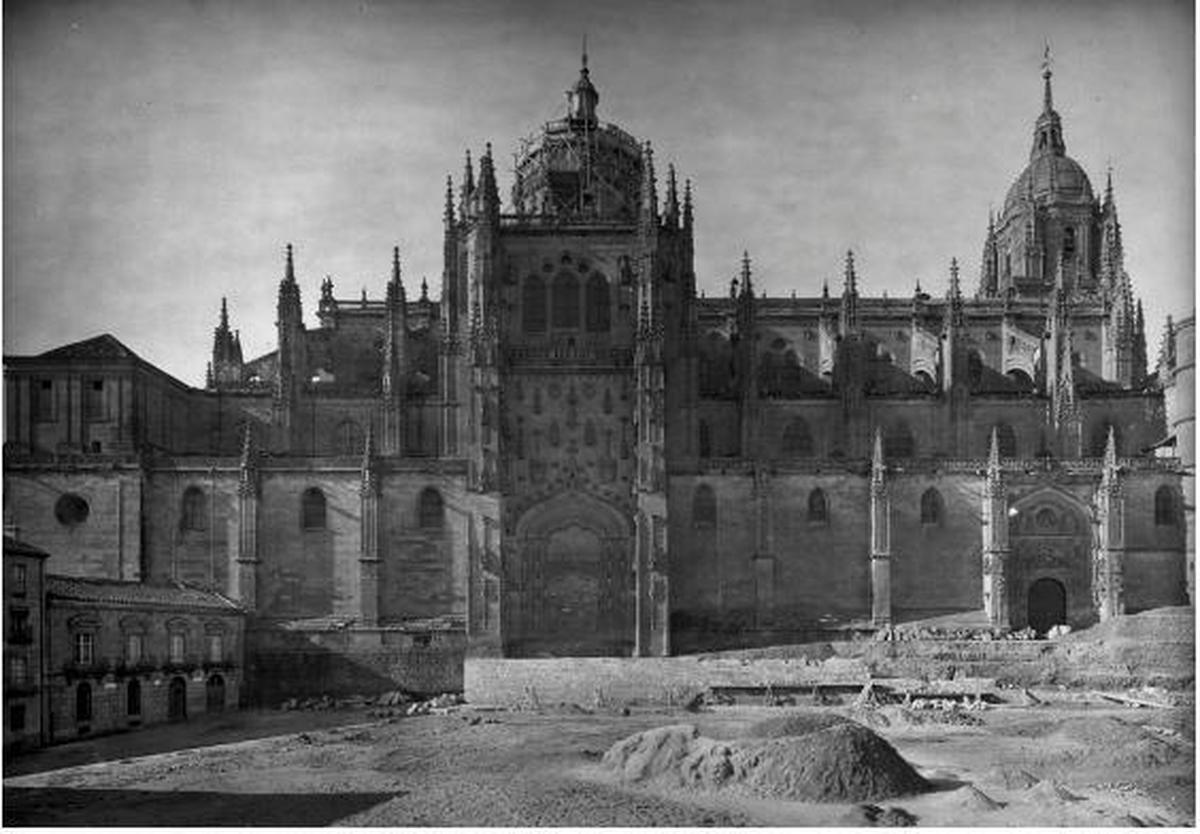 Reforma de la plaza de Anaya en 1930.