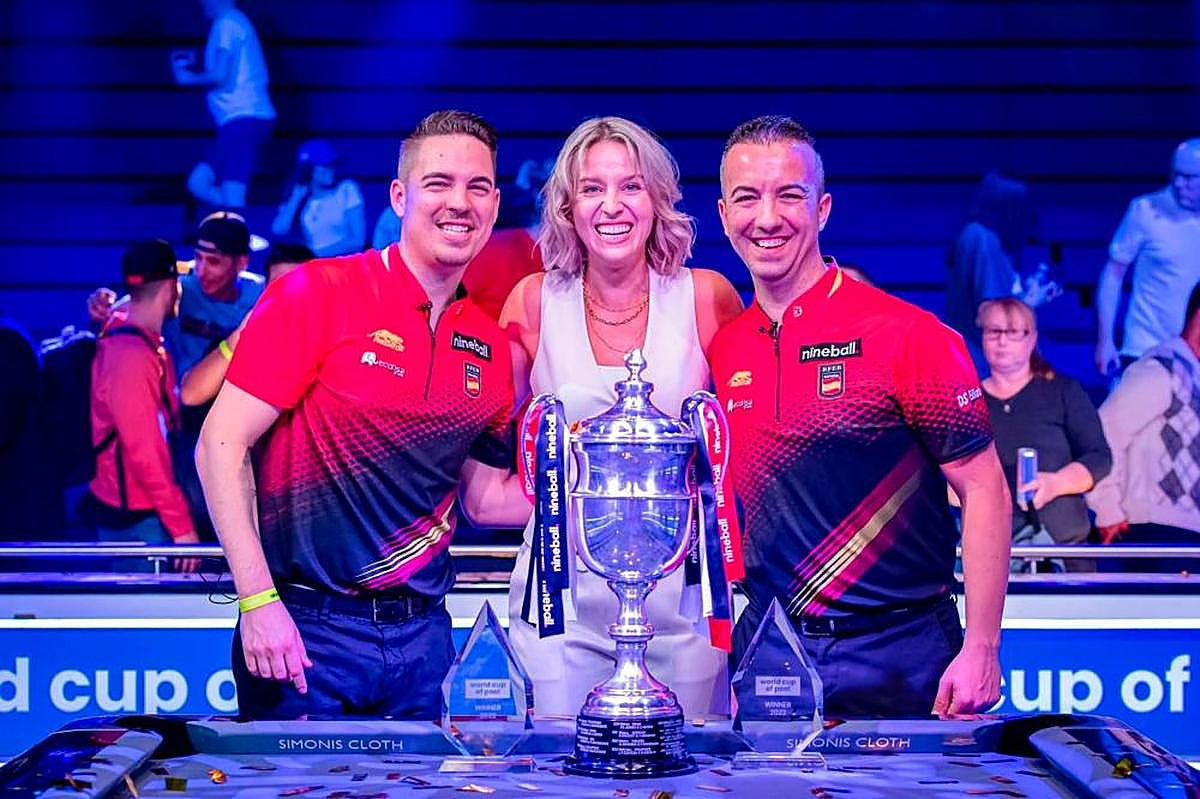 Fran Sánchez y David Alcaide, tras ganar la Copa del Mundo.