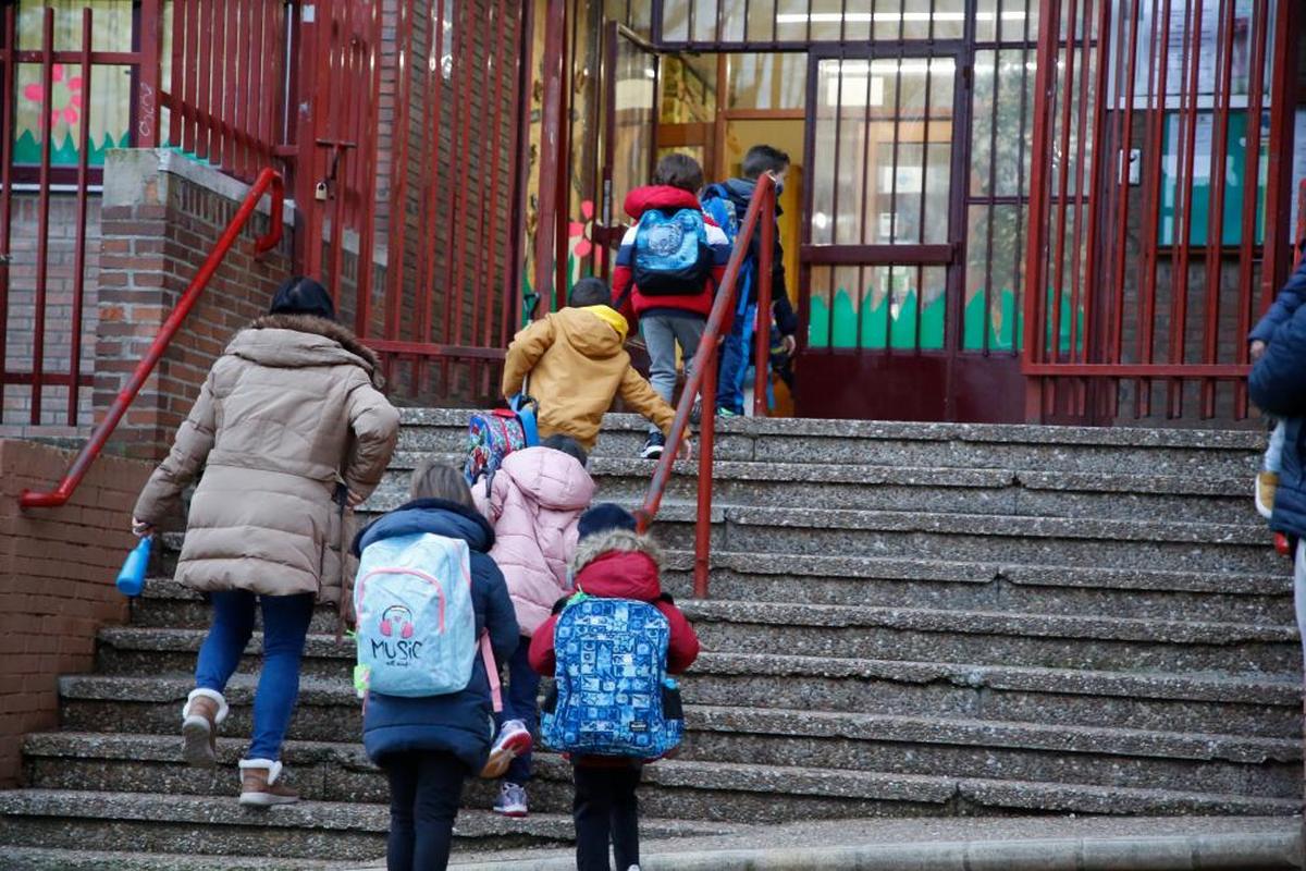 Entrada de niños a clase