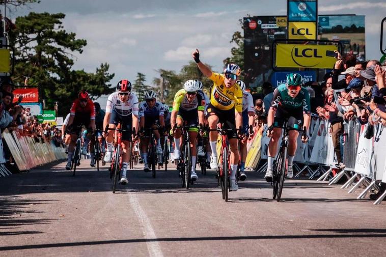 Tour de Francia: Groenewegen arrebata el ansiado triunfo al líder Van Aert en la tercera etapa