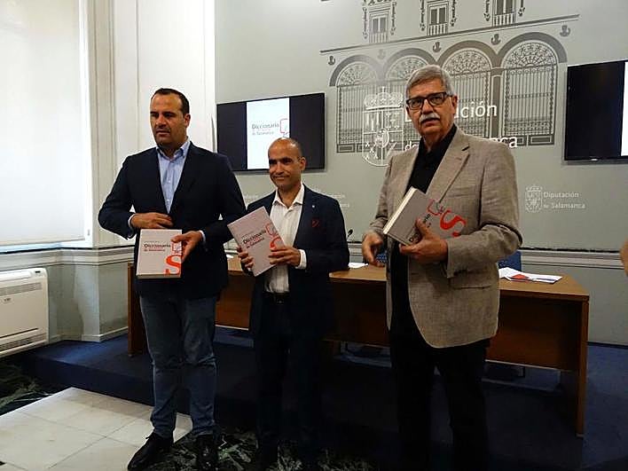 David Mingo, Gonzalo Francisco Sánchez y Juan Francisco Blanco en la presentación del diccionario.