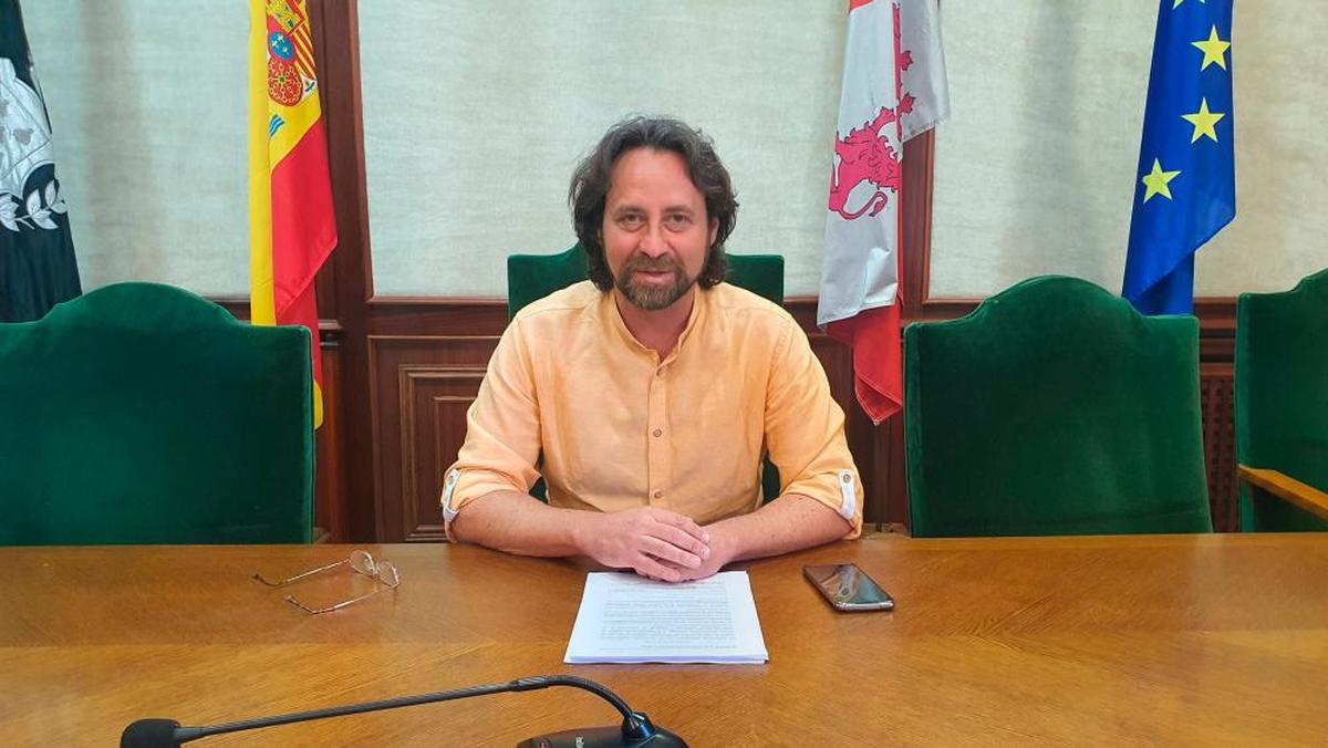 El alcalde de Béjar, Antonio Cámara, presentó ayer la propuesta.