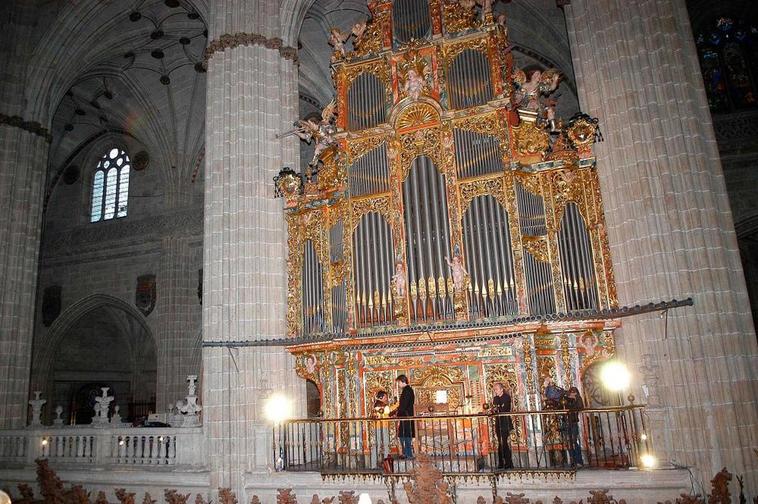 La Catedral Nueva acoge un novedoso duelo de órganos