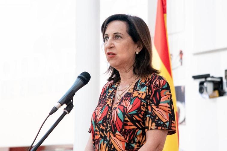 La ministra Margarita Robles sale a defender al condenado a seis años de cárcel Griñán