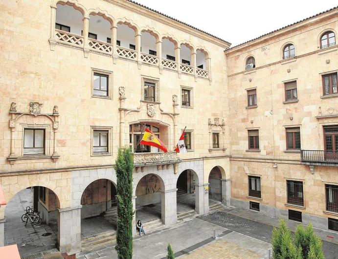 Fachada de la sede de la Gerencia Territorial del Catastro en Salamanca.