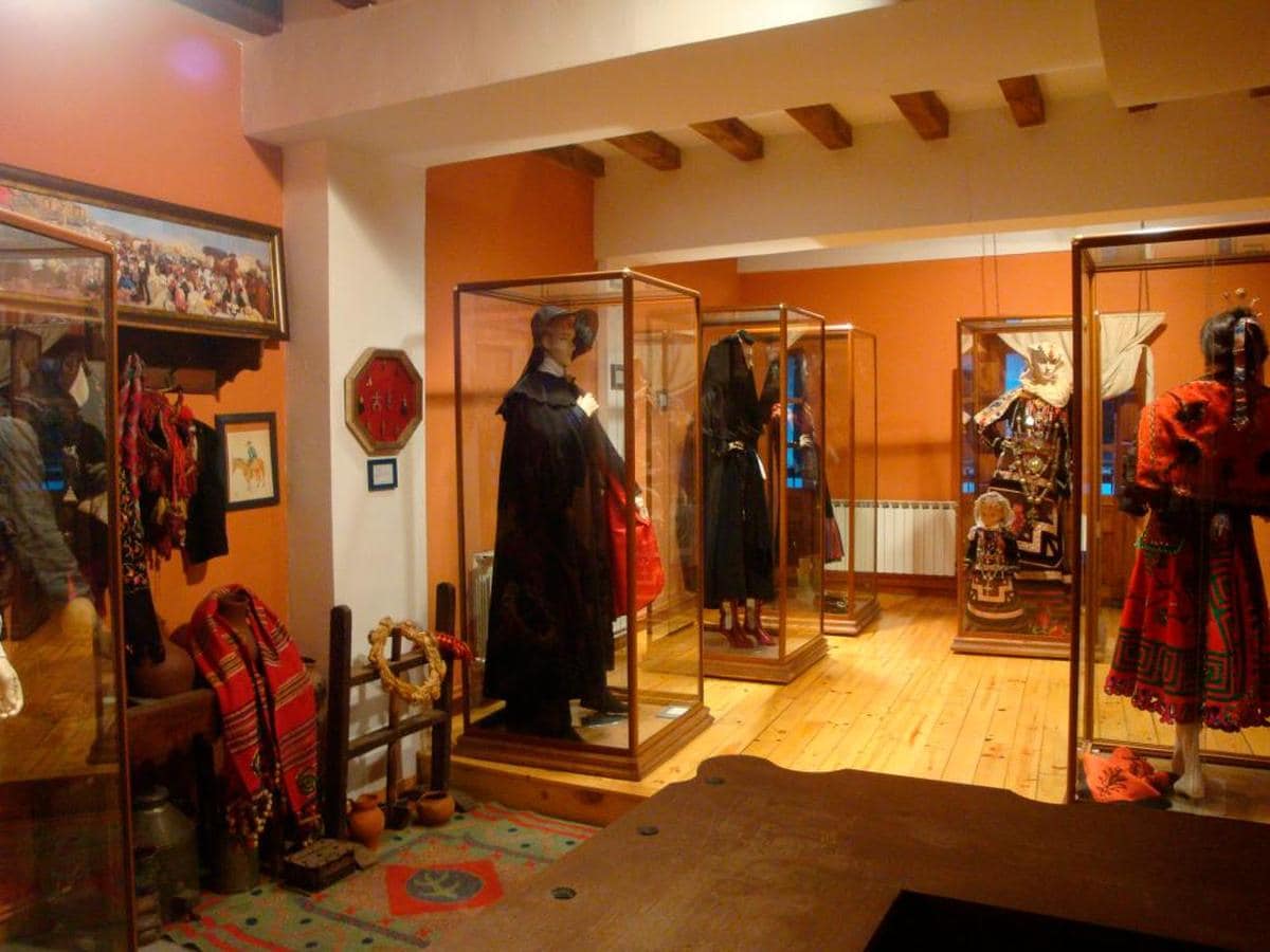 Una de las salas del Museo del Traje ubicado en la localidad de La Alberca.