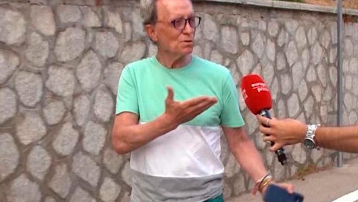 José Ortega Cano respondiendo a los periodistas.