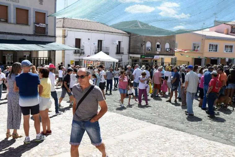 La Feria de San Bartolomé augura unas grandes fiestas en Fuenteguinaldo