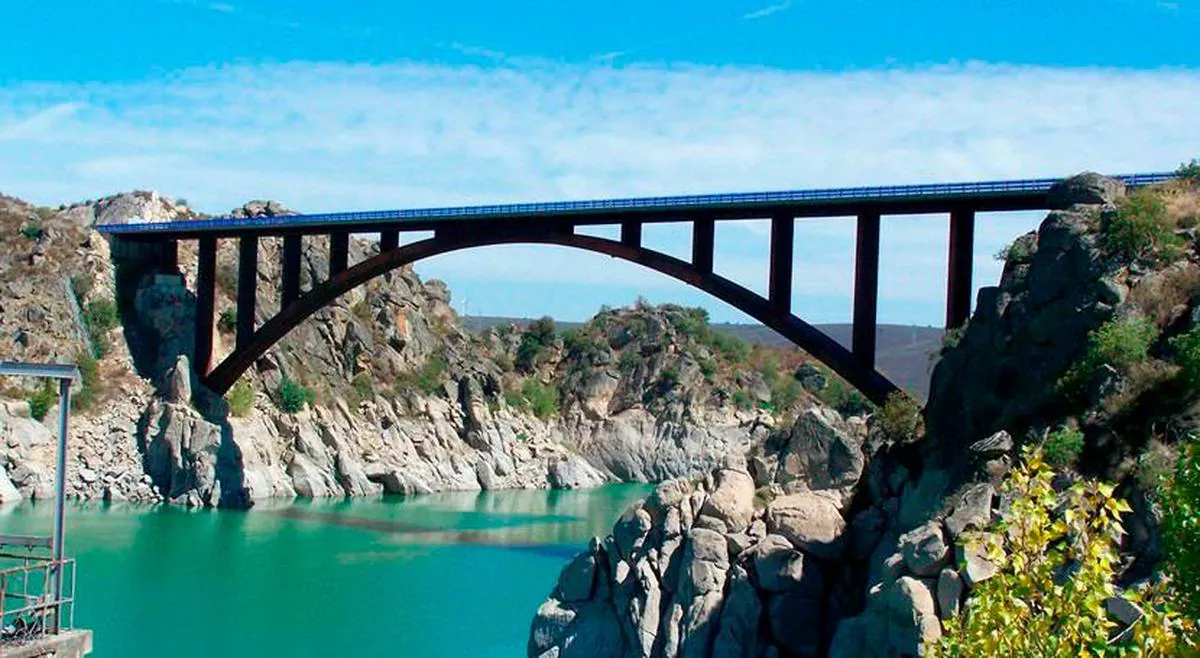 Embalse de Ricobayo, Zamora.