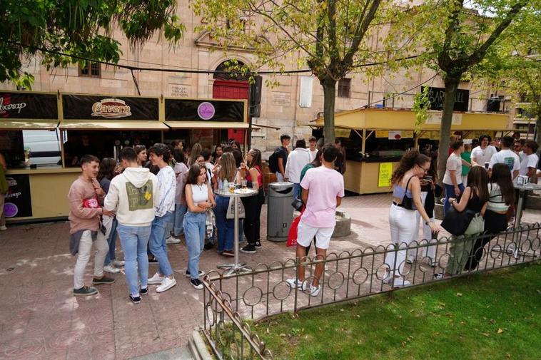 Casetas ubicadas en la Plaza de los Bandos.