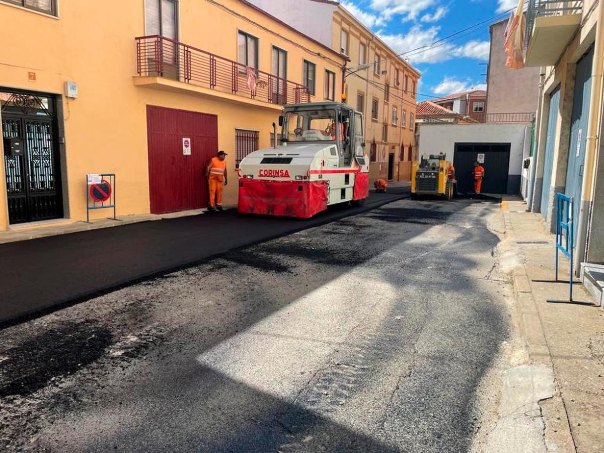 Los trabajos de pavimentación ya se están desarrollando