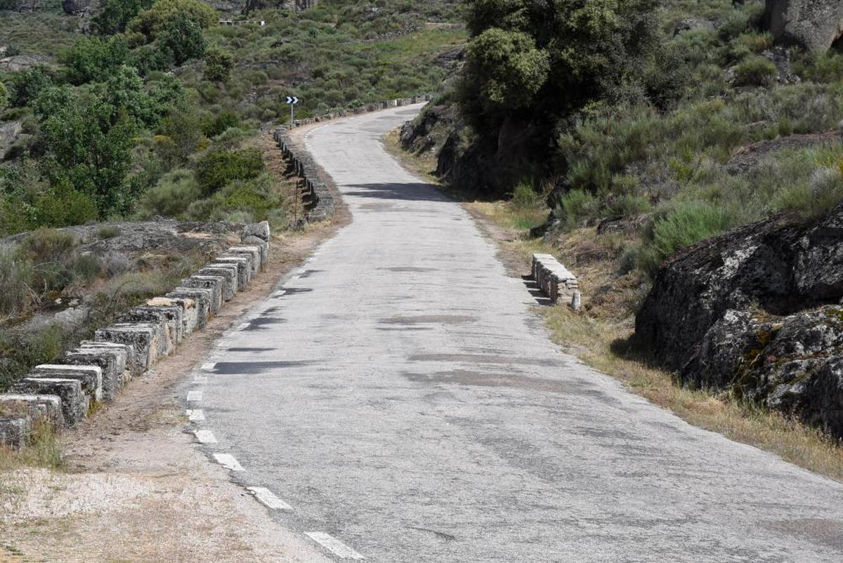 Estado actual de la carretera de Saldeana.