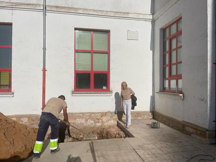 El inicio de la obra del ascensor para el colegio de Alba de Tormes.