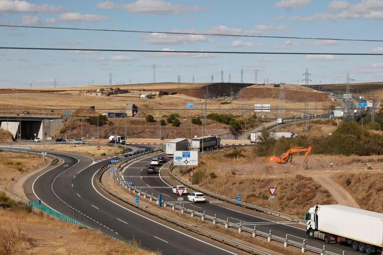 El actual nudo de carreteras que constituye la peligrosa rotonda de Buenos Aires