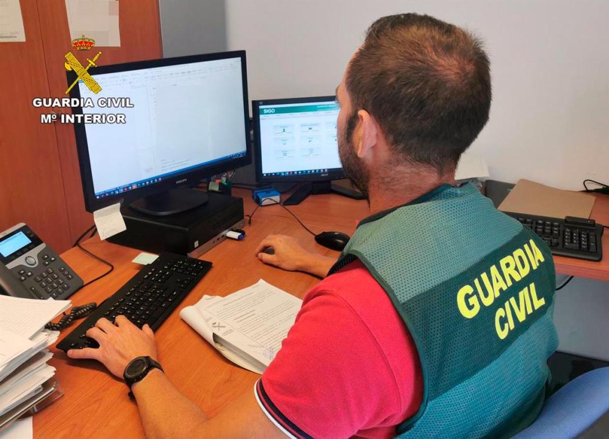 La Guardia Civil investiga una presunta estafa con criptomonedas.