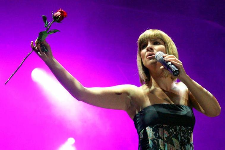 La cantante madrileña Pasión Vega, durante uno de sus conciertos