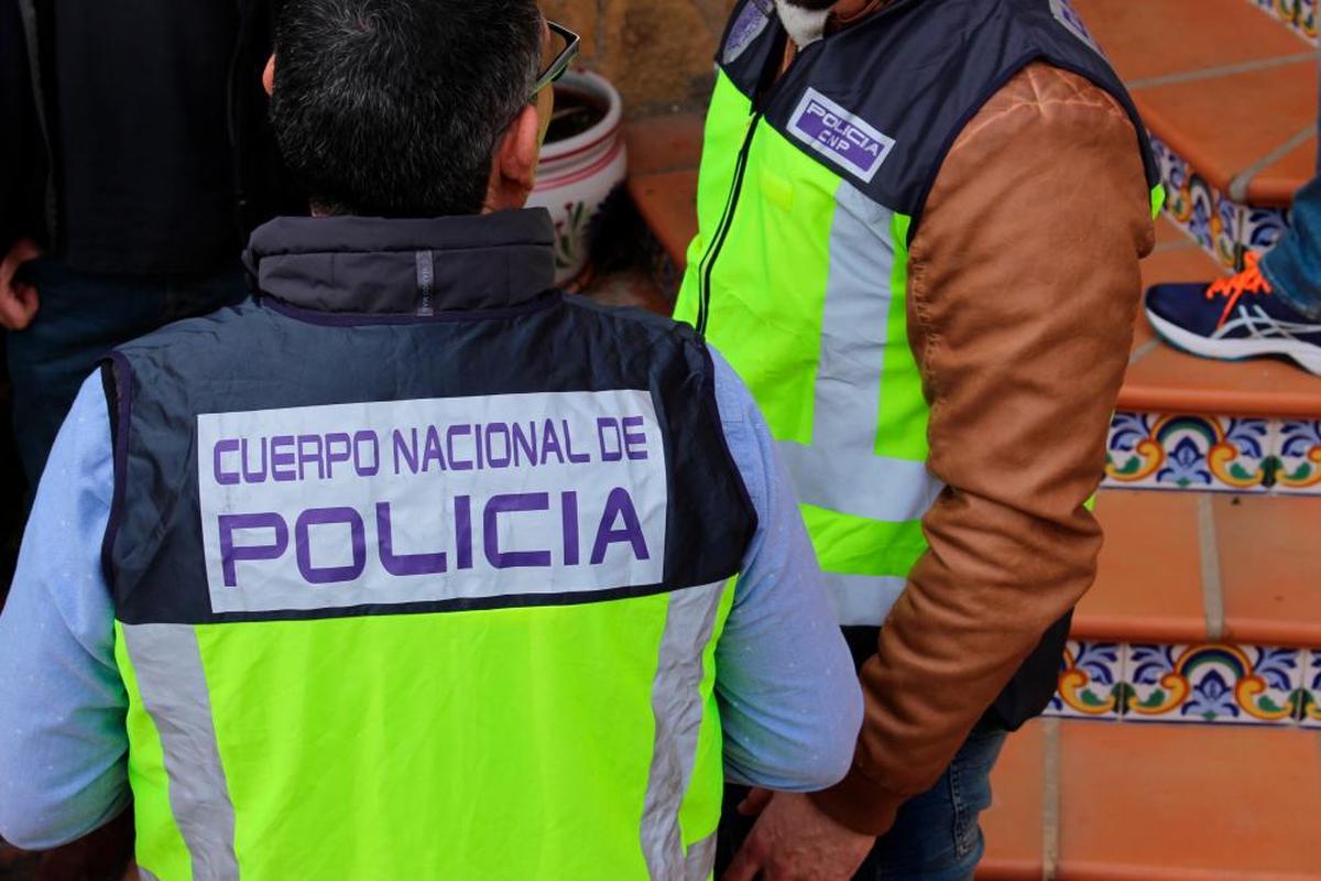 Varios agentes de la Policía Nacional.