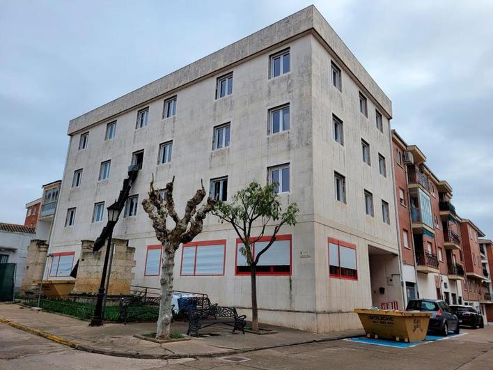 Obras de remodelación integral en la antigua residencia de Asprodes en la calle Arapiles de Ciudad Rodrigo.