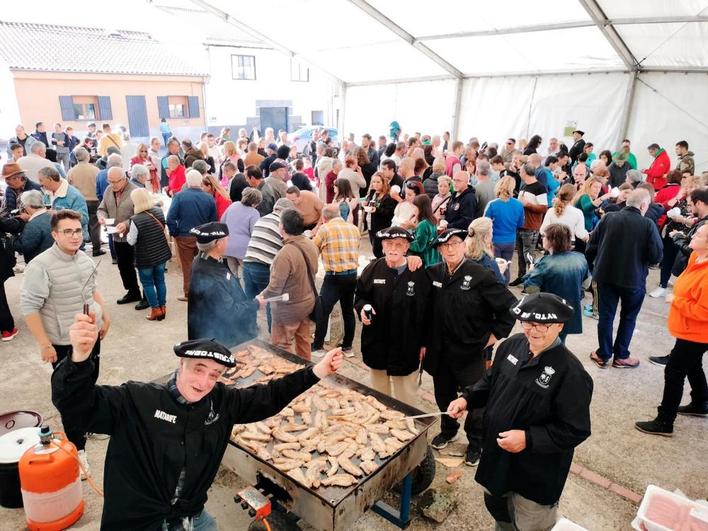 La degustación de los productos del cerdo dejó pequeña la carpa