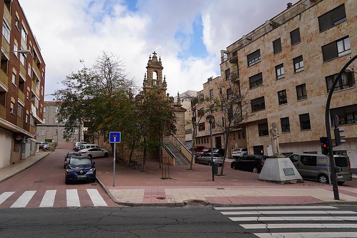 Iglesia Vieja de Pizarrales, donde se ha estrellado el turismo.